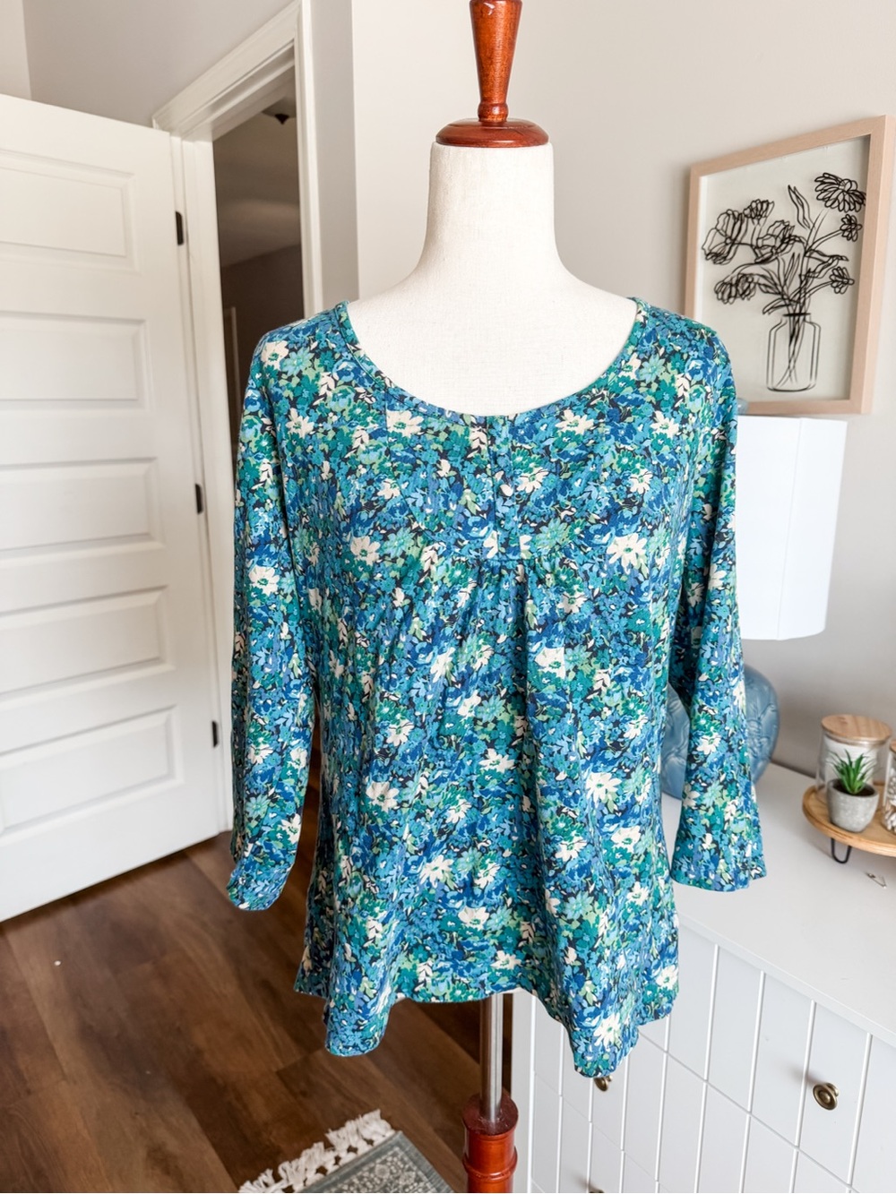 Women’s Floral Cotton Scoop Neck Blouse - Blue Green